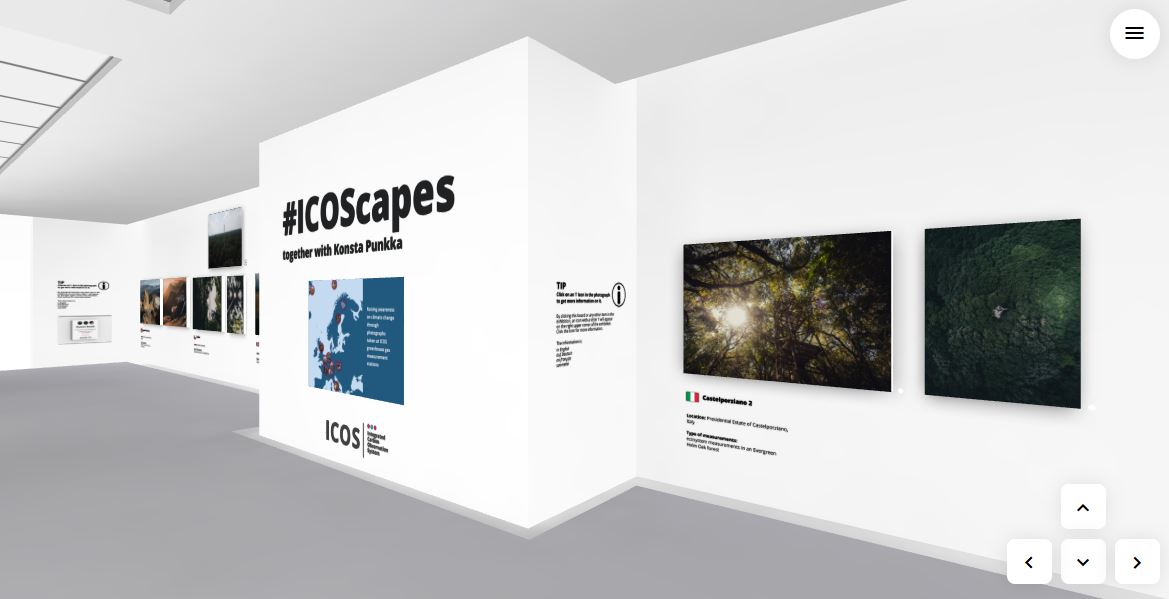 Virtueller Ausstellungsraum mit Bildern an der Wand